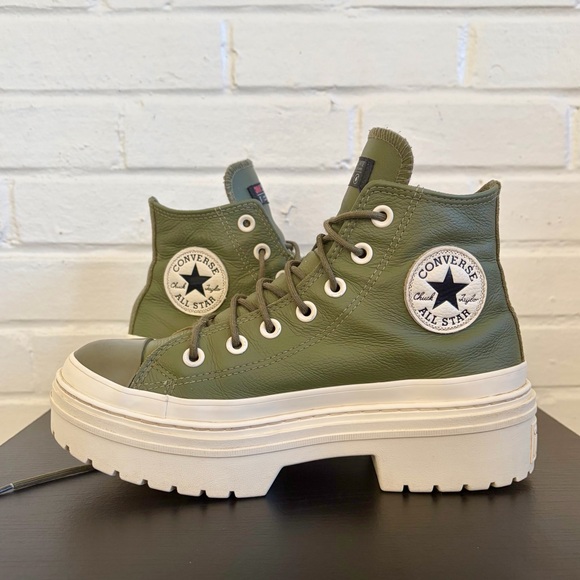 Converse Shoes - Converse Chuck Taylor All Star Lugged Heel Utility Sneakers in Army Green, SZ 7